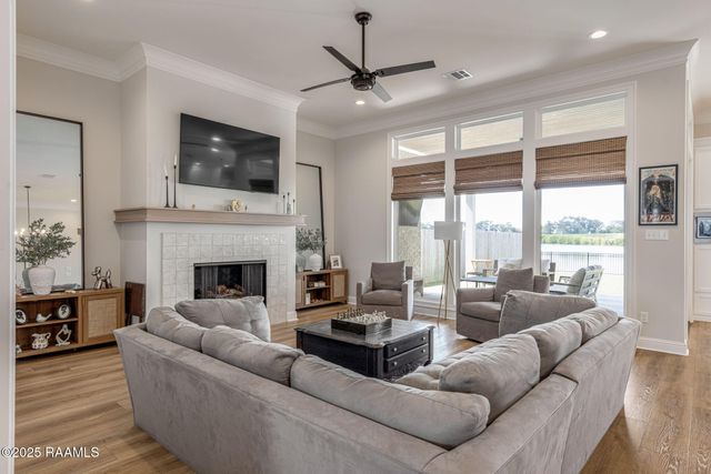 211 Big Lake Run, Youngsville, LA 70592