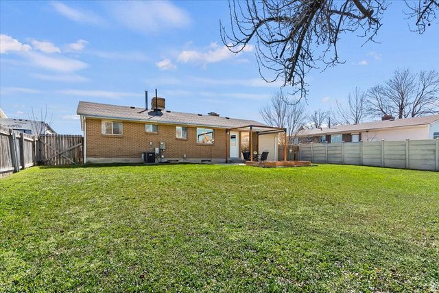 2164 W CAMELOT WAY, West Jordan, UT 84084