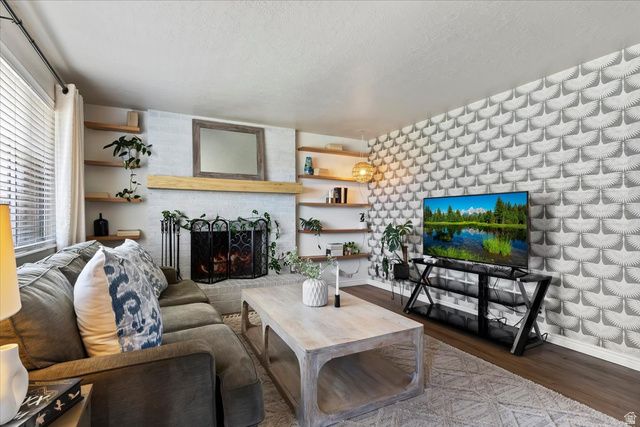 2164 W CAMELOT WAY, West Jordan, UT 84084