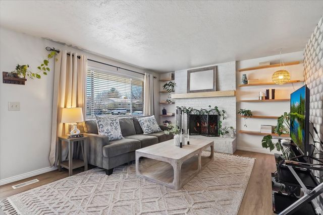 2164 W CAMELOT WAY, West Jordan, UT 84084