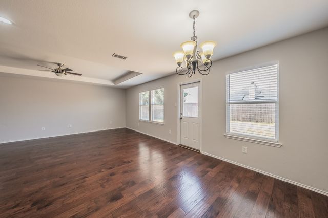 7525 Berrenda Drive, Fort Worth, TX 76131