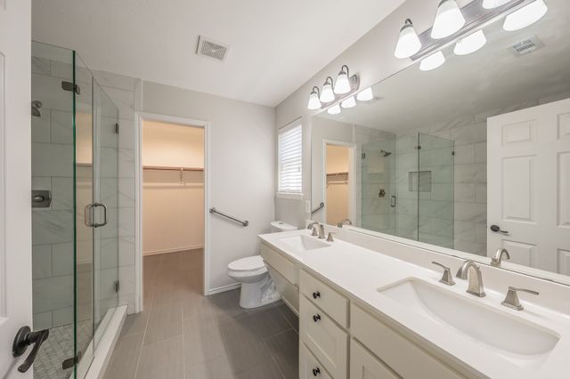 7525 Berrenda Drive, Fort Worth, TX 76131