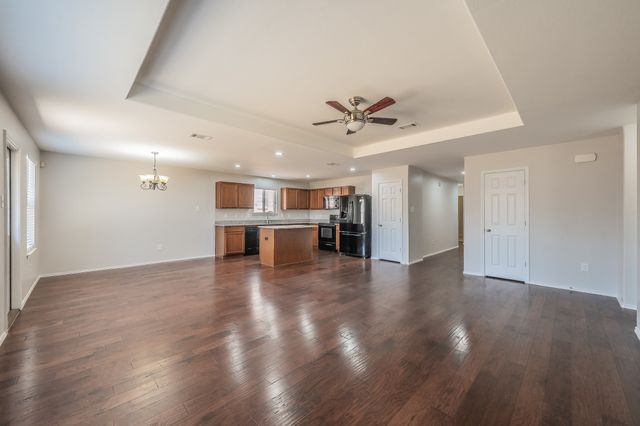 7525 Berrenda Drive, Fort Worth, TX 76131
