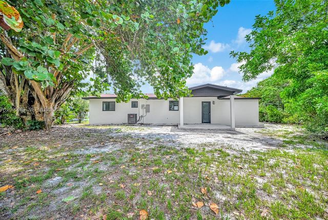 19301 NW 52nd Avenue, Miami Gardens, FL 33055