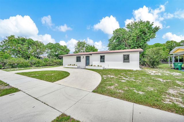 19301 NW 52nd Avenue, Miami Gardens, FL 33055
