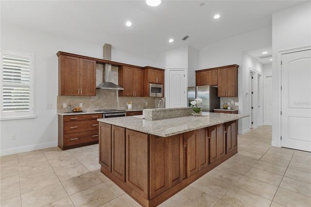 5312 MEADOW HILL LOOP, Lady Lake, FL 32159