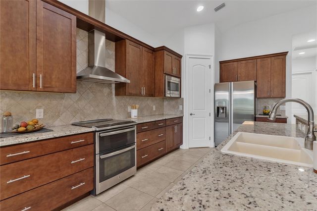 5312 MEADOW HILL LOOP, Lady Lake, FL 32159