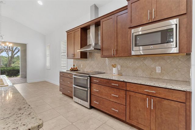 5312 MEADOW HILL LOOP, Lady Lake, FL 32159
