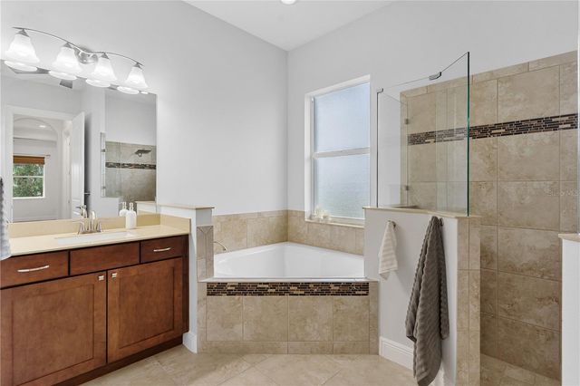 5312 MEADOW HILL LOOP, Lady Lake, FL 32159