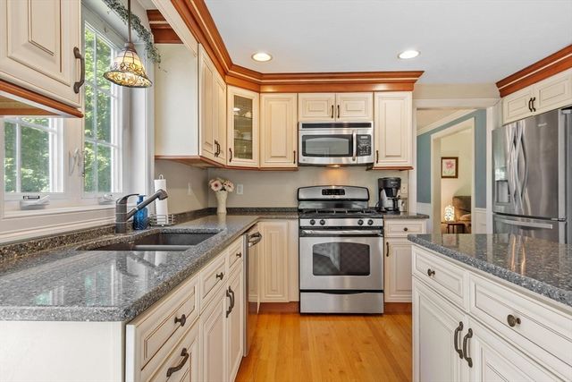 3 Sydney Lane, Westford, MA 01886