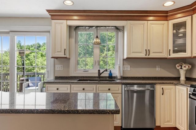 3 Sydney Lane, Westford, MA 01886