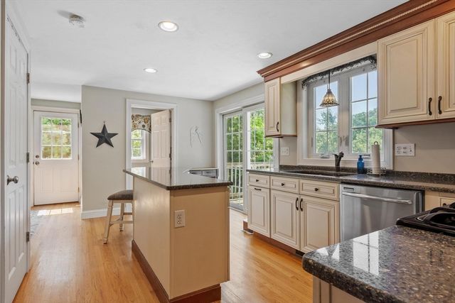 3 Sydney Lane, Westford, MA 01886