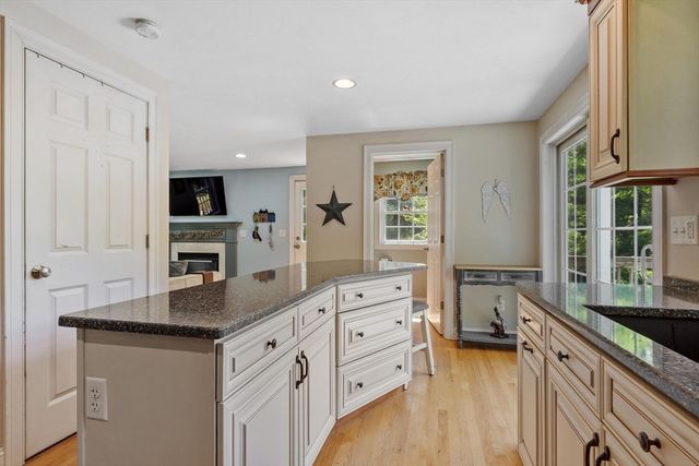 3 Sydney Lane, Westford, MA 01886