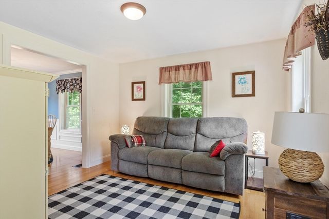 3 Sydney Lane, Westford, MA 01886