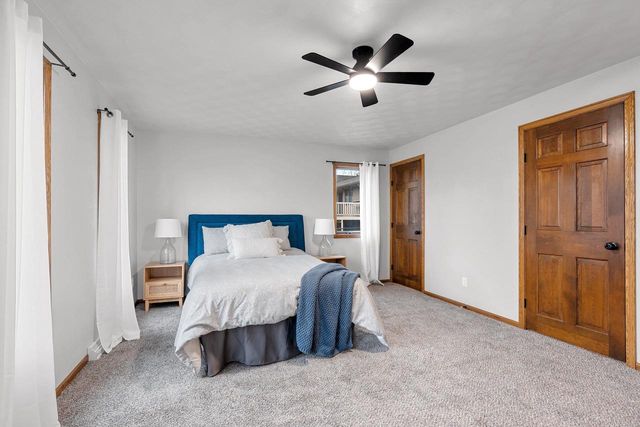 1236 MEADOWVIEW DRIVE, Menasha, WI 54952