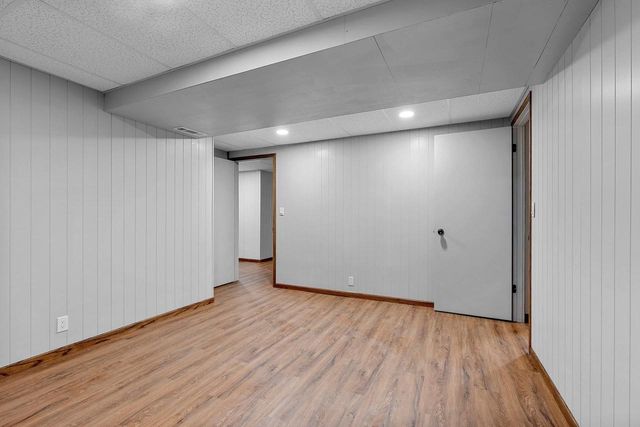 1236 MEADOWVIEW DRIVE, Menasha, WI 54952