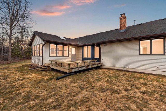 1236 MEADOWVIEW DRIVE, Menasha, WI 54952