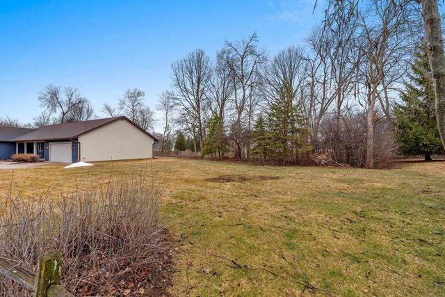 1236 MEADOWVIEW DRIVE, Menasha, WI 54952