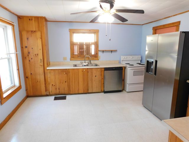 116 North Pleasant Street, Troy, VT 05859