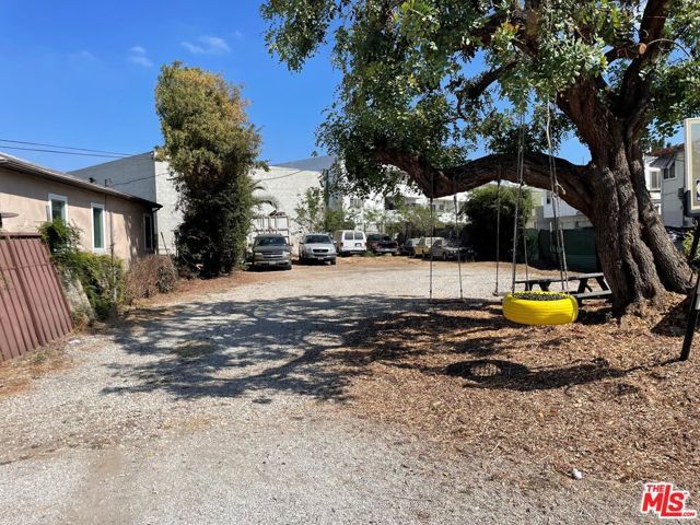 245 E Buckthorn Street, Inglewood, CA 90301