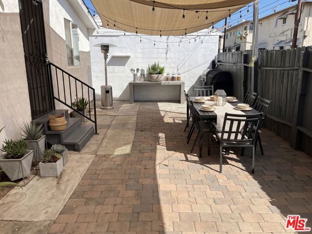 245 E Buckthorn Street, Inglewood, CA 90301