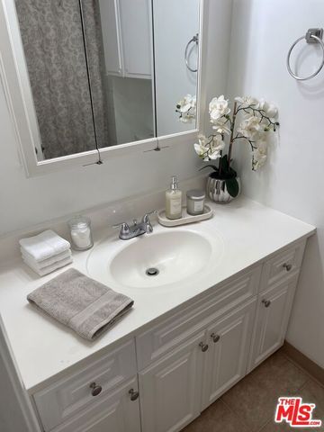 245 E Buckthorn Street, Inglewood, CA 90301