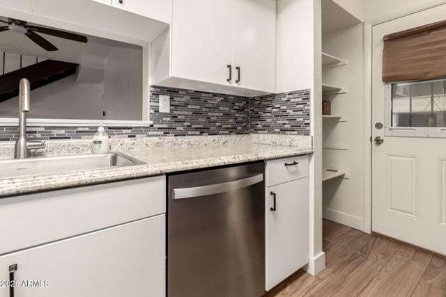 3136 N 38TH Street 10, Phoenix, AZ 85018