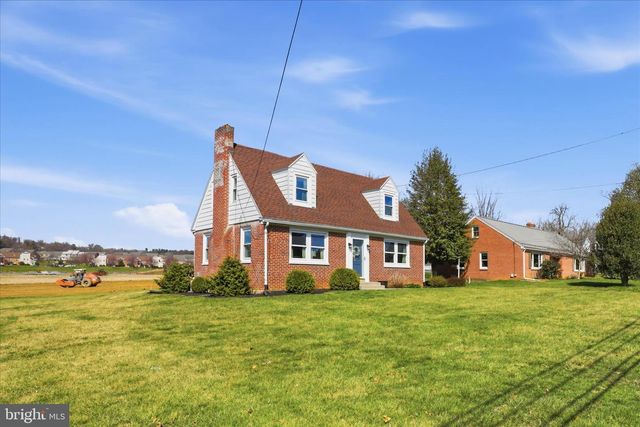 477 W MAIN ST, Mountville, PA 17554