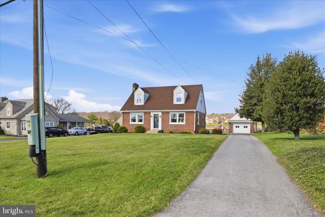 477 W MAIN ST, Mountville, PA 17554