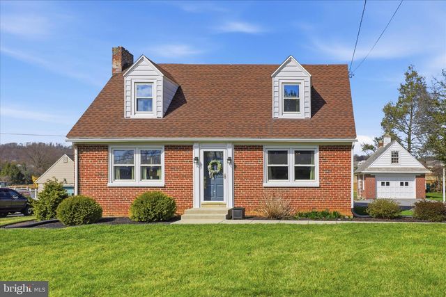 477 W MAIN ST, Mountville, PA 17554