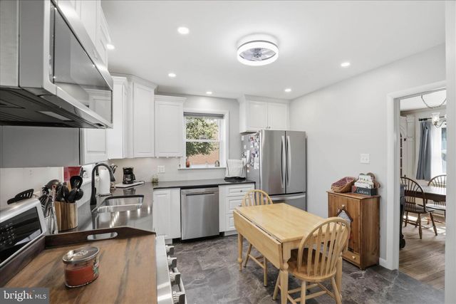 477 W MAIN ST, Mountville, PA 17554