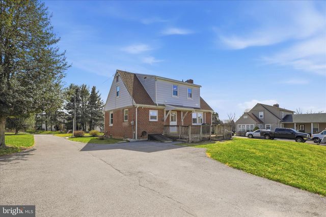 477 W MAIN ST, Mountville, PA 17554