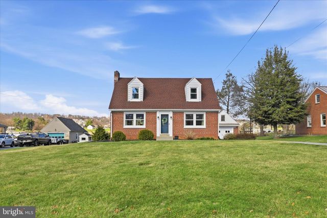 477 W MAIN ST, Mountville, PA 17554