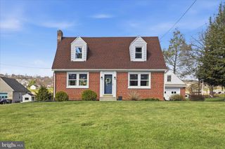 477 W MAIN ST, Mountville, PA 17554