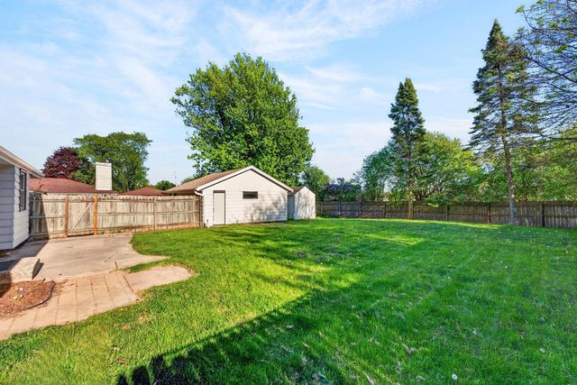 5811 Ester PLACE, Brown Deer, WI 53223