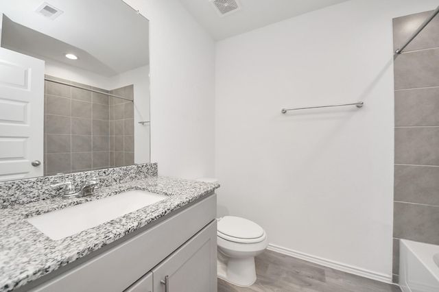 1310 Bison View Lane, Sealy, TX 77474