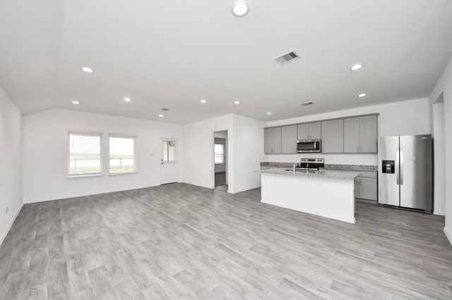 1310 Bison View Lane, Sealy, TX 77474