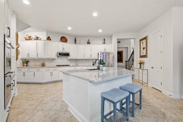 15200 Spillman Ranch LOOP, Austin, TX 78738