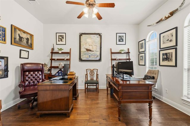 15200 Spillman Ranch LOOP, Austin, TX 78738