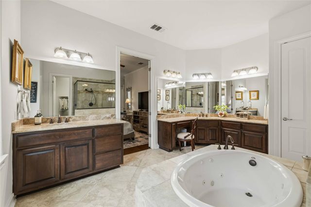 15200 Spillman Ranch LOOP, Austin, TX 78738