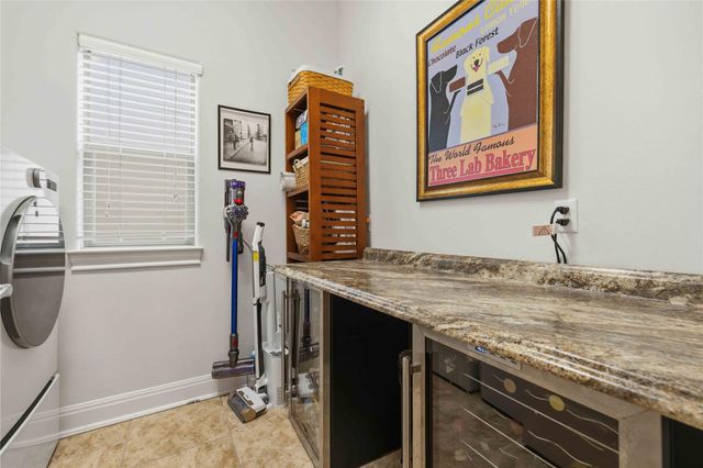 15200 Spillman Ranch LOOP, Austin, TX 78738