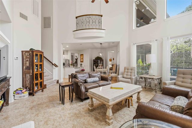 15200 Spillman Ranch LOOP, Austin, TX 78738