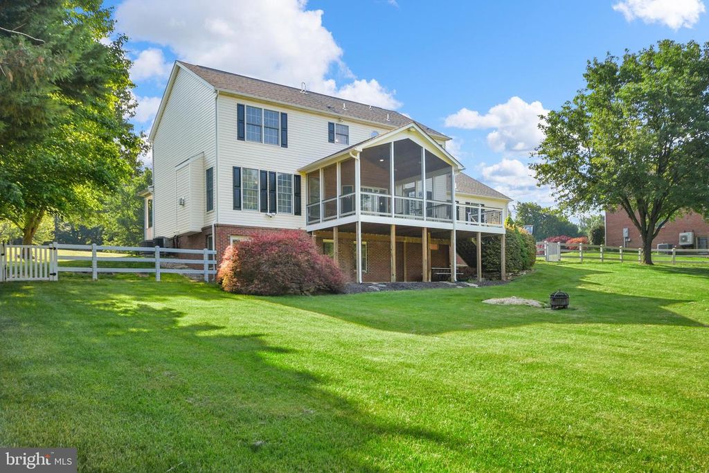 Image 19 of property listing at 4730 CALEB WOOD CT, Mount Airy, MD 21771