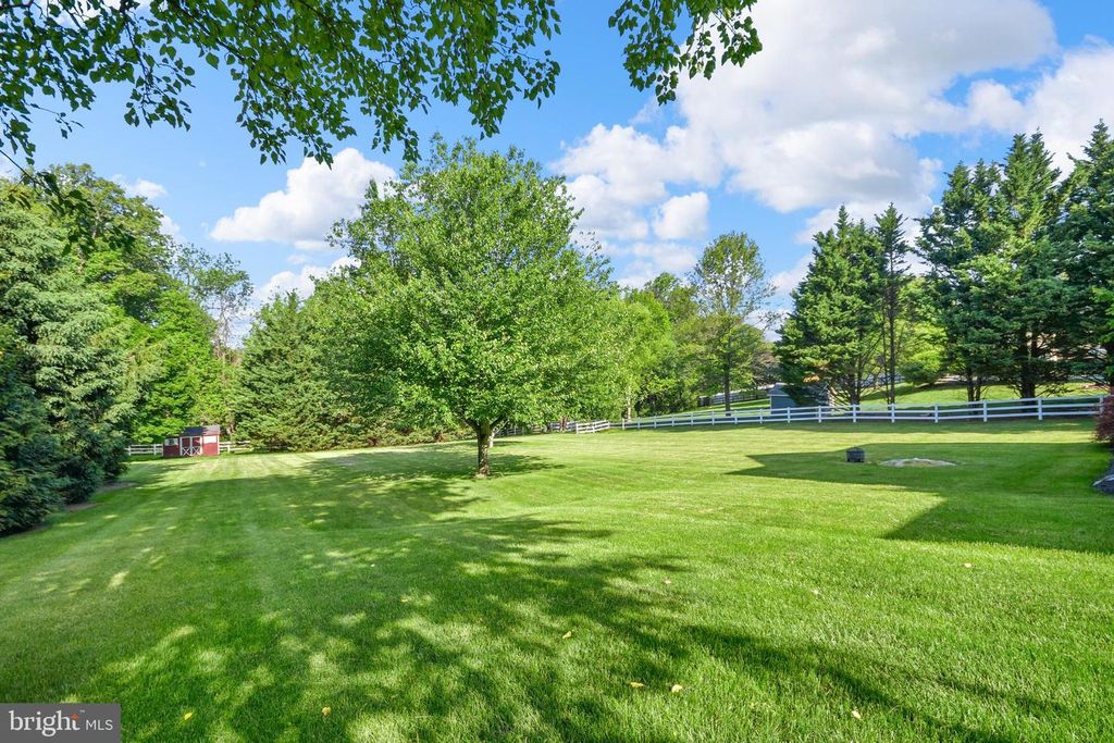 Image 40 of property listing at 4730 CALEB WOOD CT, Mount Airy, MD 21771
