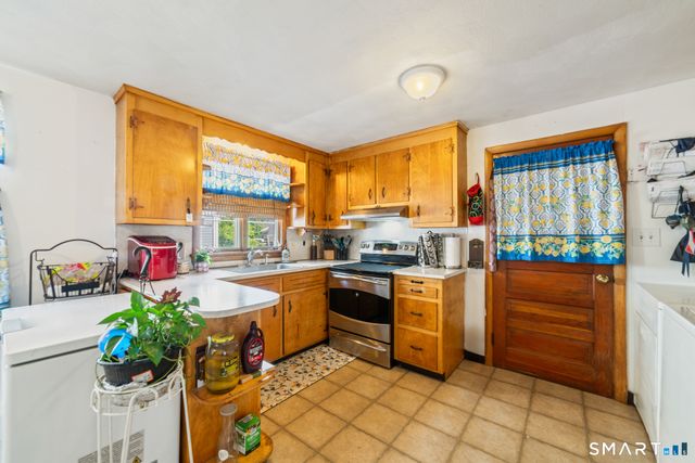75 Lawndale Avenue, Bristol, CT 06010