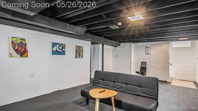 580 Alter Road, Detroit, MI 48215