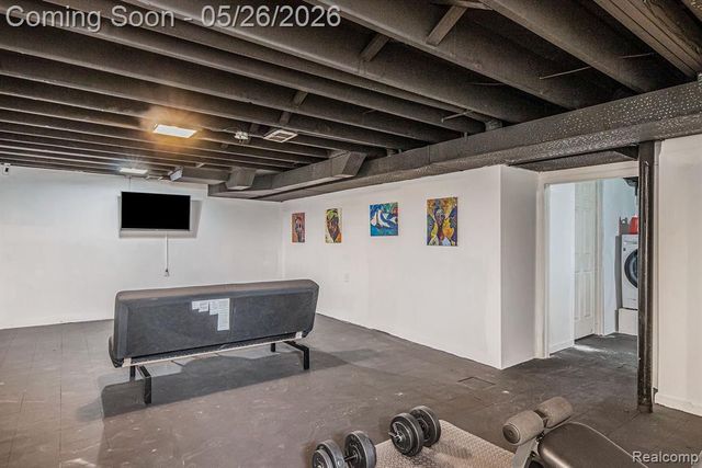 580 Alter Road, Detroit, MI 48215