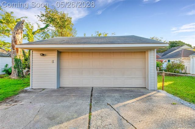 580 Alter Road, Detroit, MI 48215