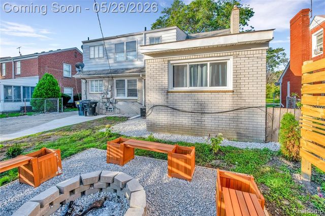 580 Alter Road, Detroit, MI 48215