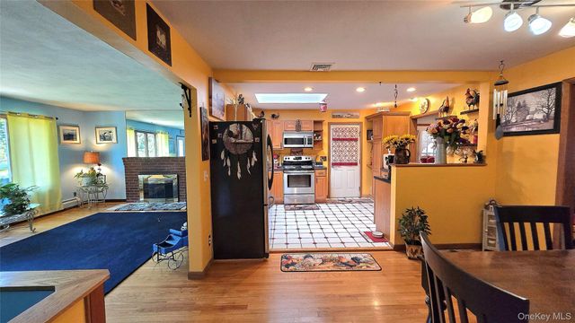 29 Kinry Road, Poughkeepsie, NY 12603